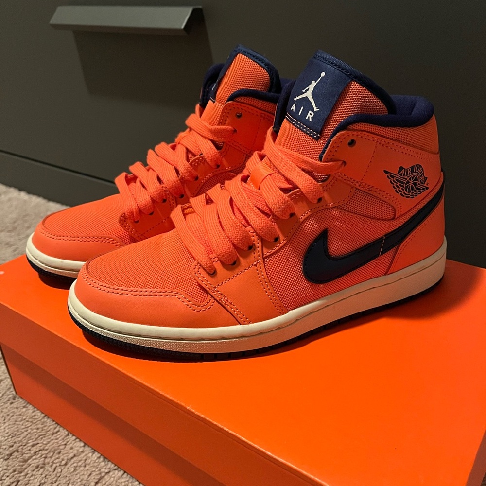 Nike Jordan 1 Mid